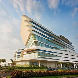 Conrad Manila Отель