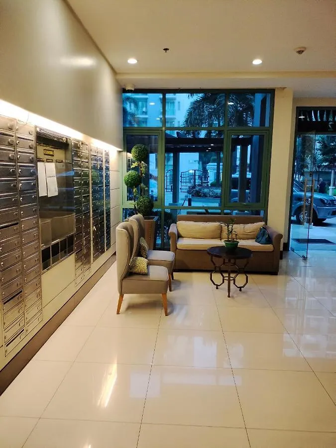 Room Across Naia Terminal 3 At Newport Pasay