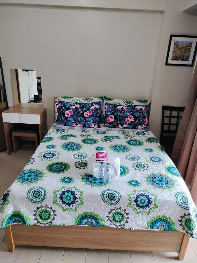 Room Across Naia Terminal 3 At Newport Pasay